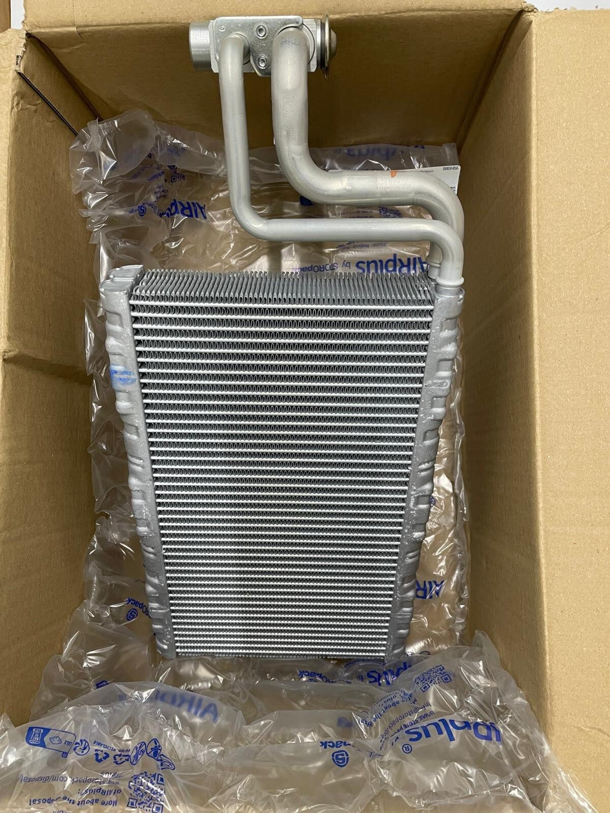 1 x MAHLE Premium Line Aircon Evaporator AE191000P for MAN Euro 6 81619206043
