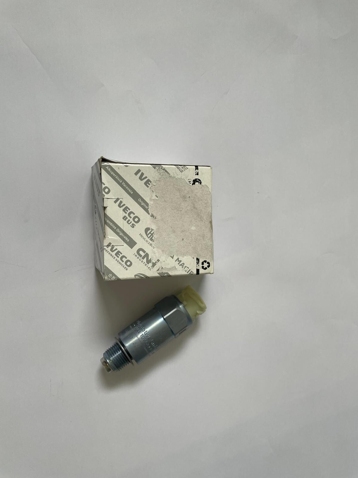 IVECO  Gearbox speed sensor - with a tachograph - 5801880786, 5801498719